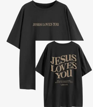 Lade das Bild in den Galerie-Viewer, Jesus Loves You T-Shirt
